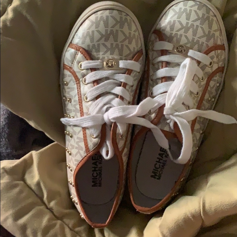 MK shoes